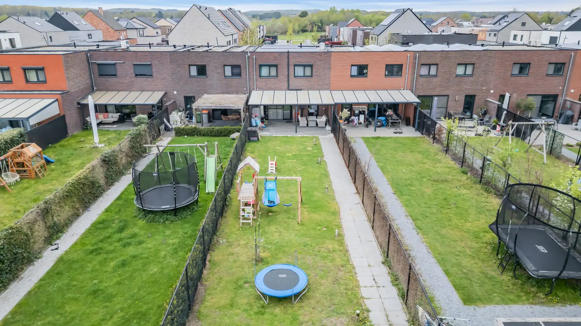 INSTAPKLARE ENERGIEZUINIGE GEZINSWONING MET 3 SLPKS EN ZONNEPANELEN TE KOOP IN MAASMECHELEN foto 18