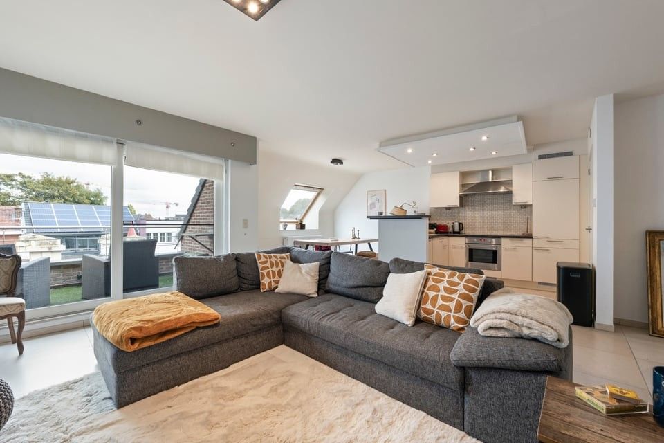 GEMEUBELD APPARTEMENT MET 2 SLAAPKAMERS TE HUUR IN HET HARTJE VAN SINT-TRUIDEN foto 11