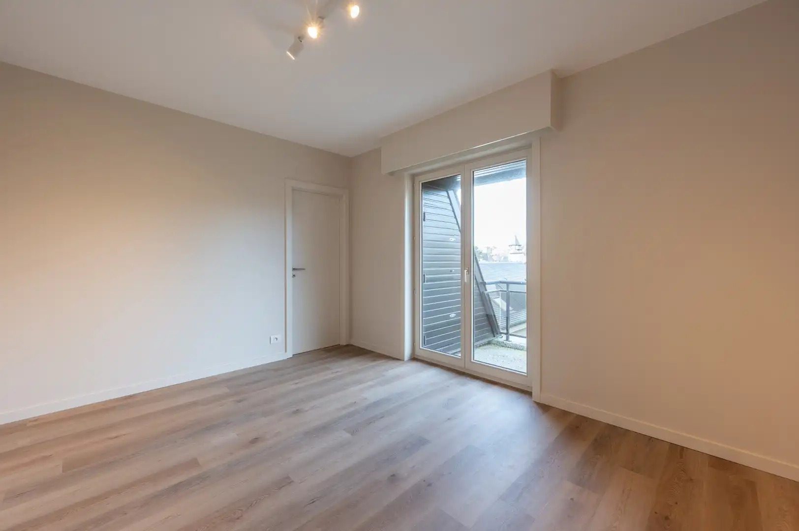 Ruim en zonnig appartement van 122 m² met open zicht op het Zegemeer. foto 21