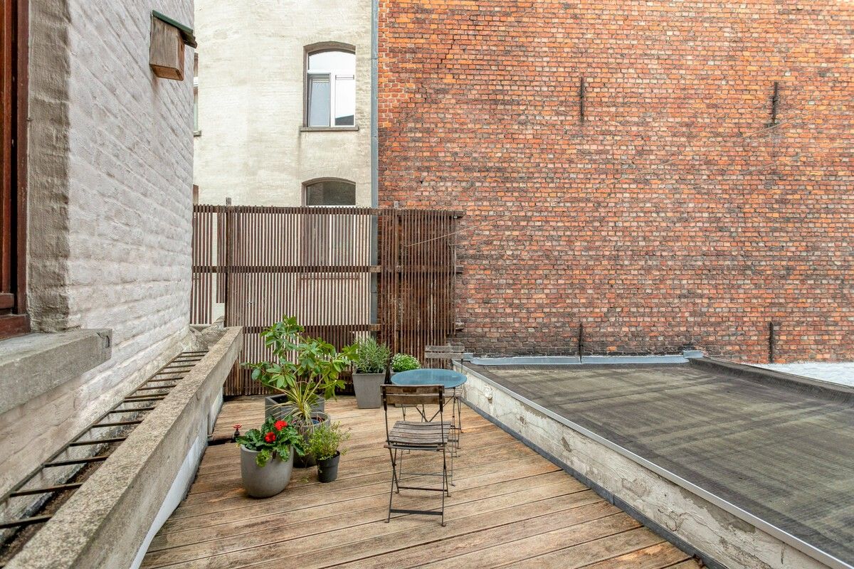 Karaktervolle interbellumwoning met buitengewoon grote garage nabij het Muinkpark in Gent foto 8