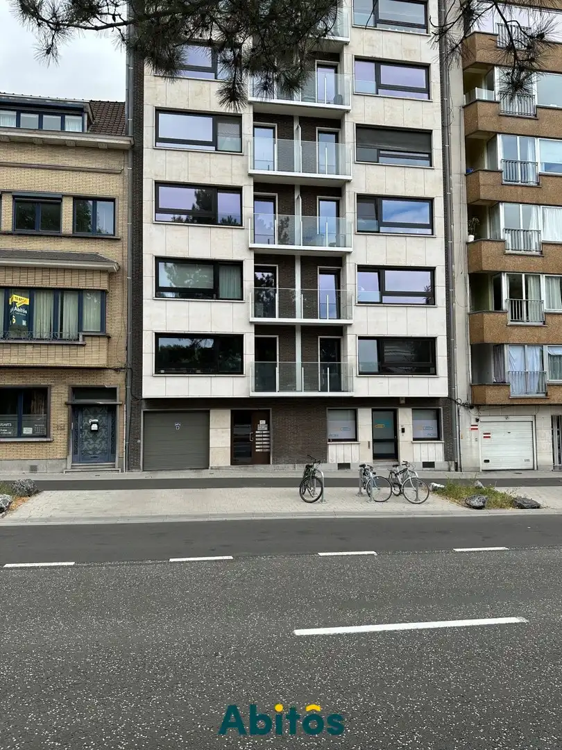 Afgesloten garagebox aan Heuvelpoort foto 6