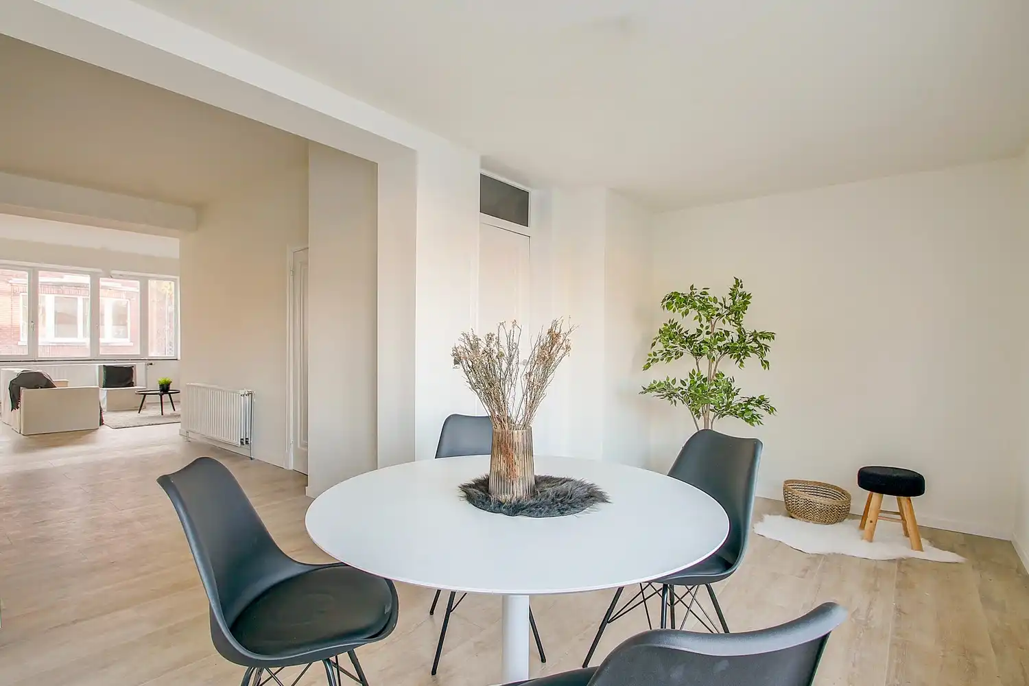 Uniek multifunctioneel gebouw met polyvalente ruimte (±300 m²) en gerenoveerde triplexwoning met terras. foto 12