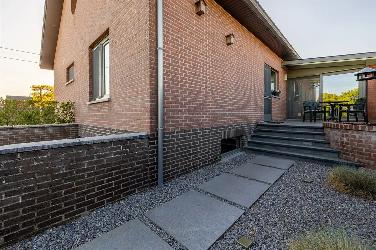 Gerenoveerde woning 3slk op rustige ligging foto 44