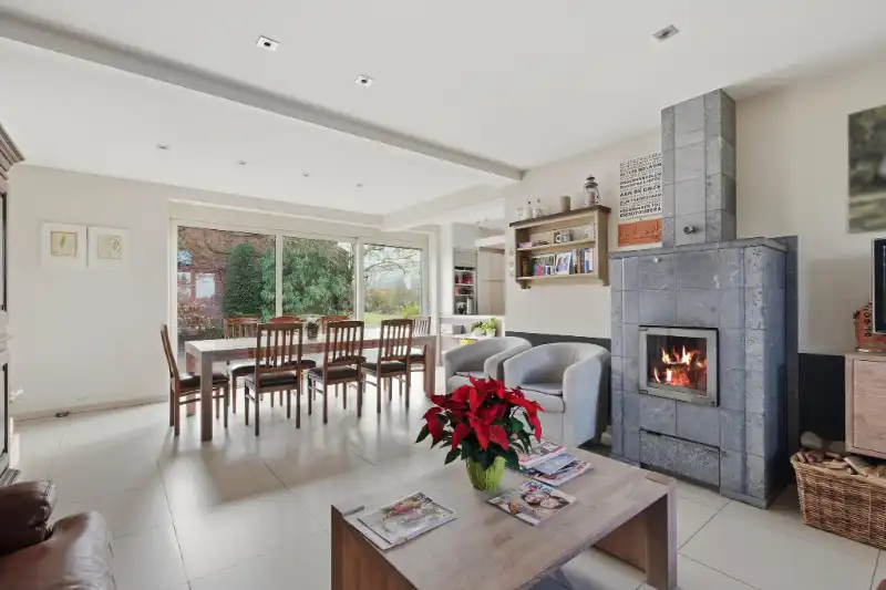 Landelijke woning met loods foto 9