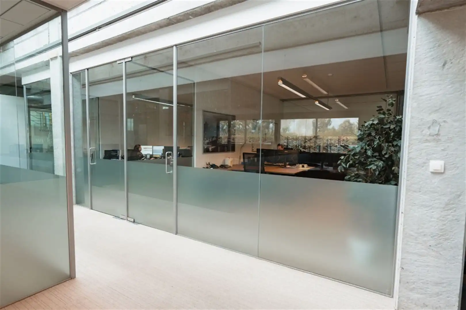 Polyvalent bedrijfsgebouw foto 15