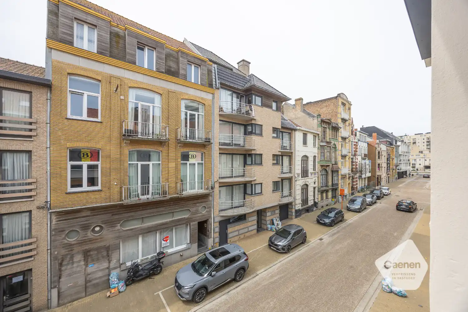 Ruim, gerenoveerde duplex te Mariakerke foto 8