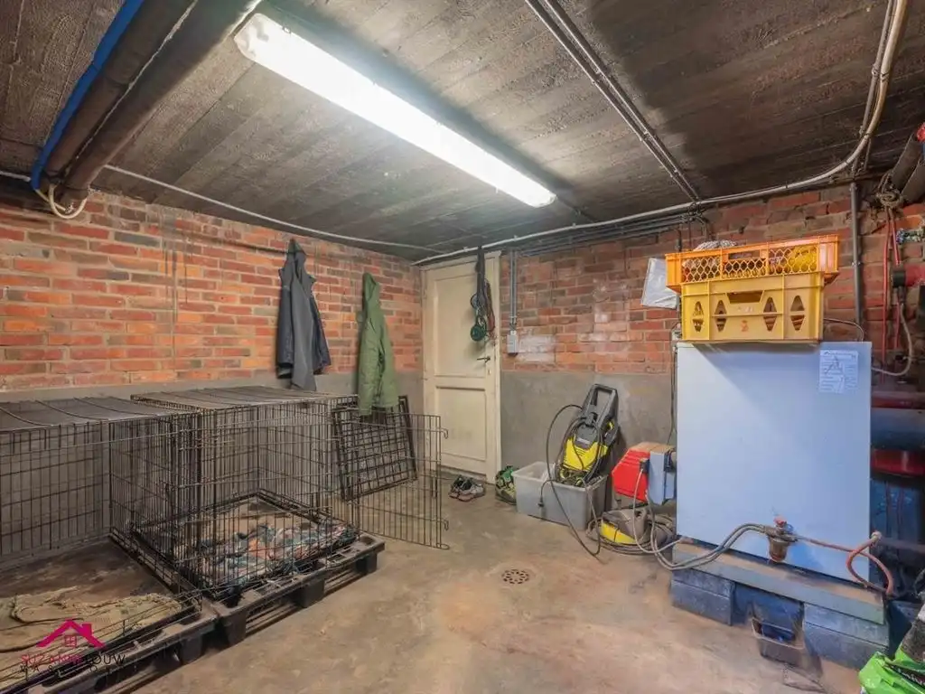 Op te frissen woning in gesloten bebouwing foto 27