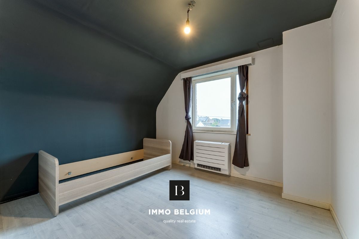 Halfopen, deels gerenoveerde woning op rustige locatie vlak bij zee foto 17