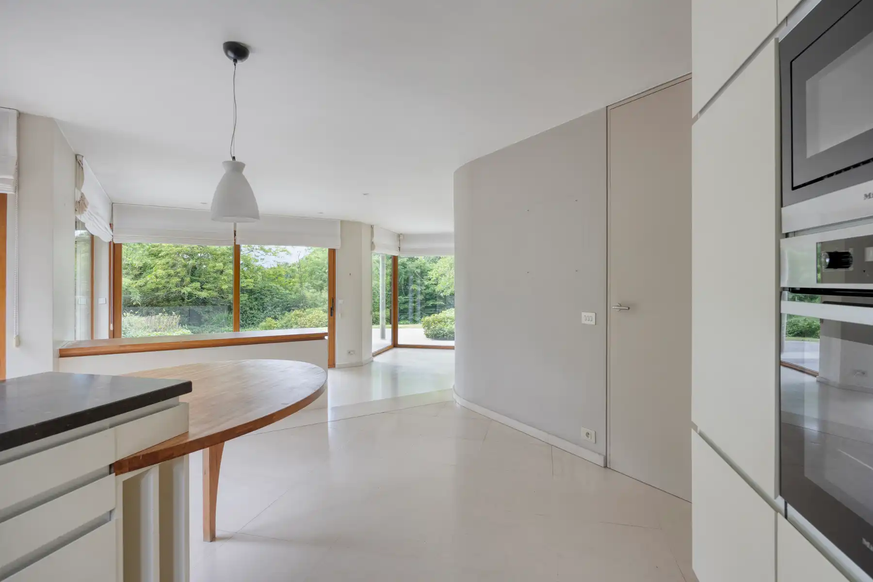 Leemans Immobiliën presenteert u  deze exclusieve villa, gelegen op een uitzonderlijke toplocatie in Asse.  foto 8