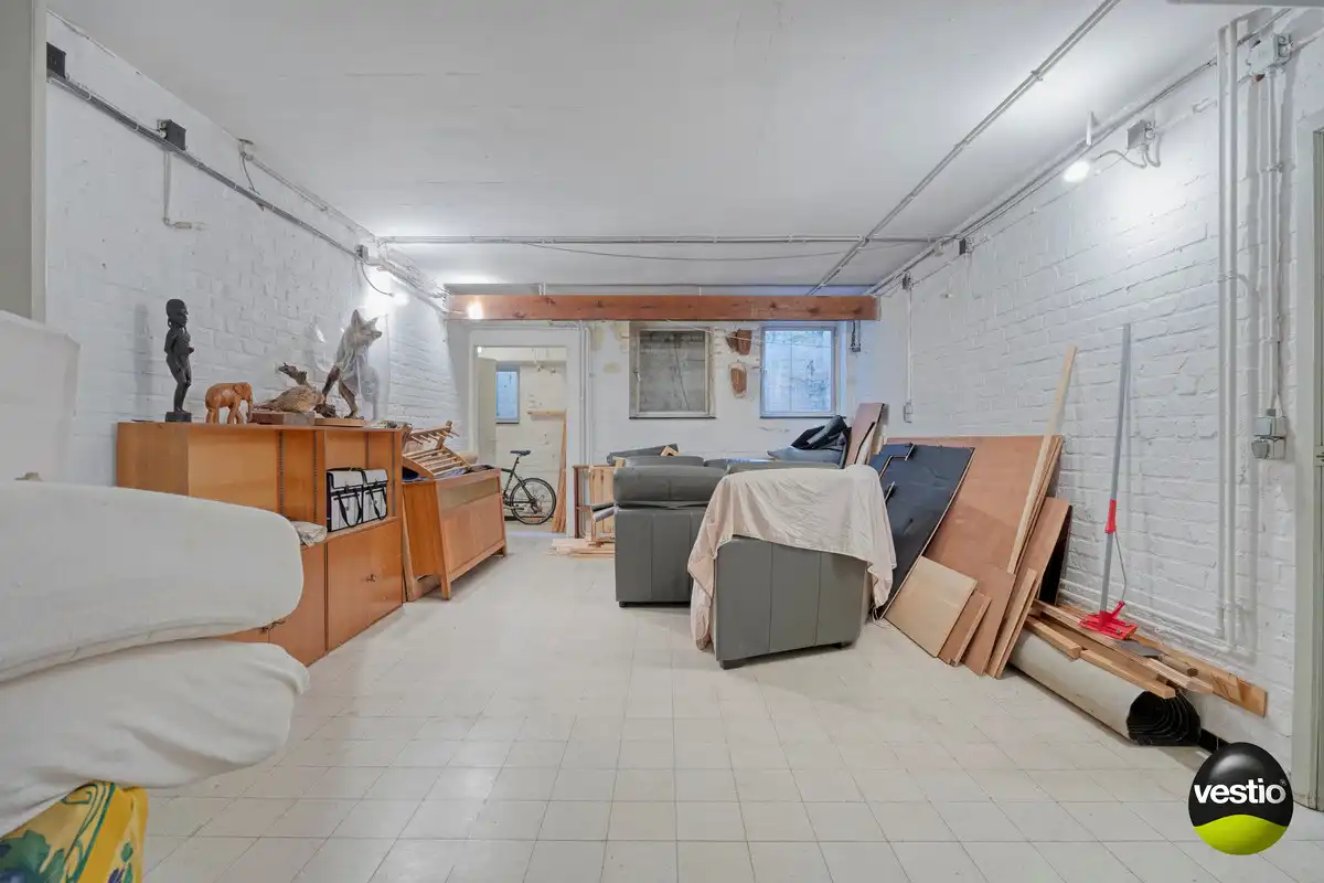 RUIME RESIDENTIEEL GELEGEN VILLA OP 46A89CA NABIJ CENTRUM BILZEN. foto 44