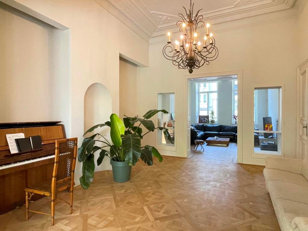 Prestigieus herenhuis met stadstuin gelegen Gent Sint-Pieters. foto 6