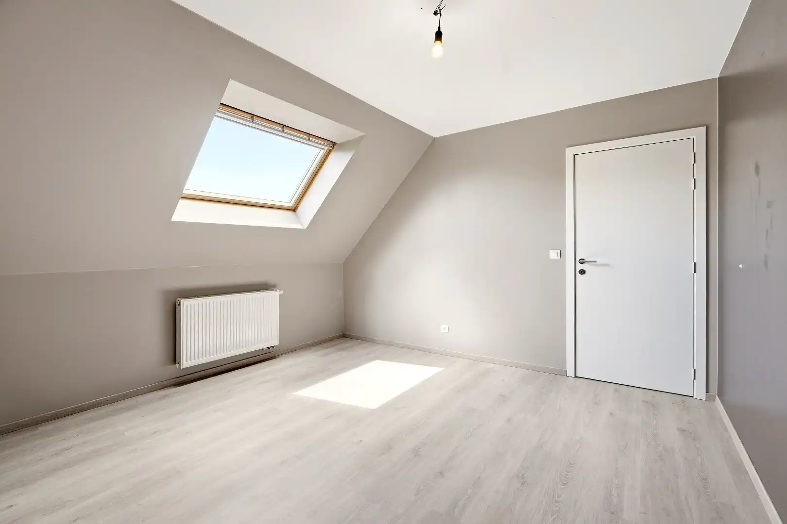Instapklare woning met EPC B nabij centrum van Westrozebeke!  foto 24