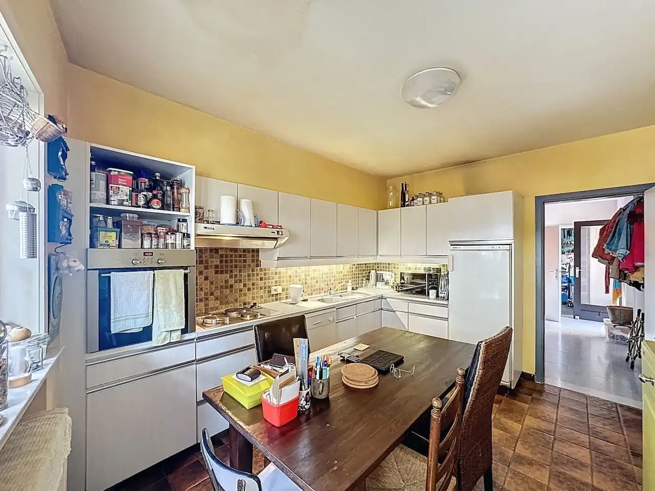 Bijzonder ruime handelswoning vlakbij de Kursaalstraat foto 13