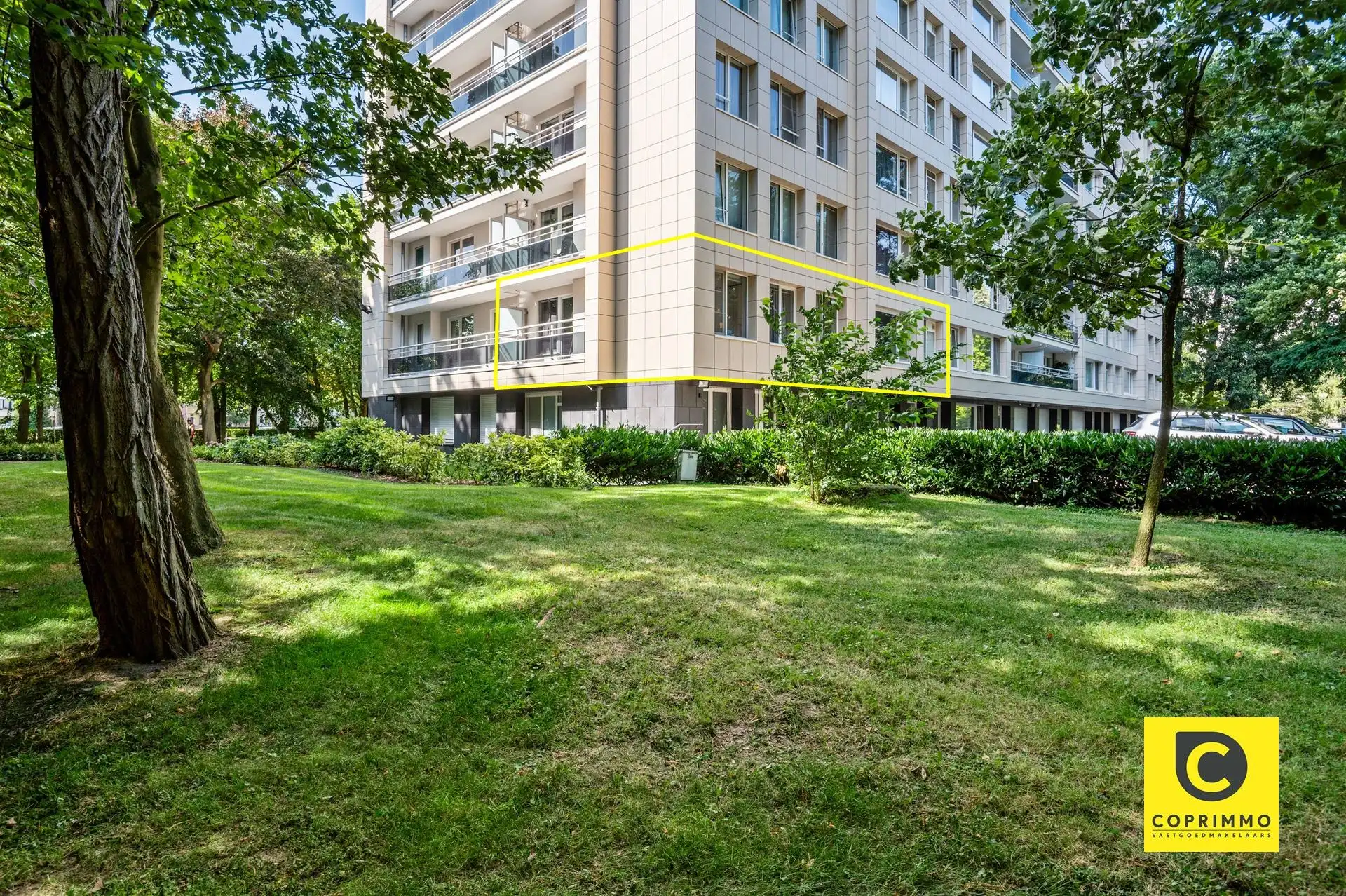 Hoek-app met 3 slaapkamers en terras! foto {{pictureIndex}}