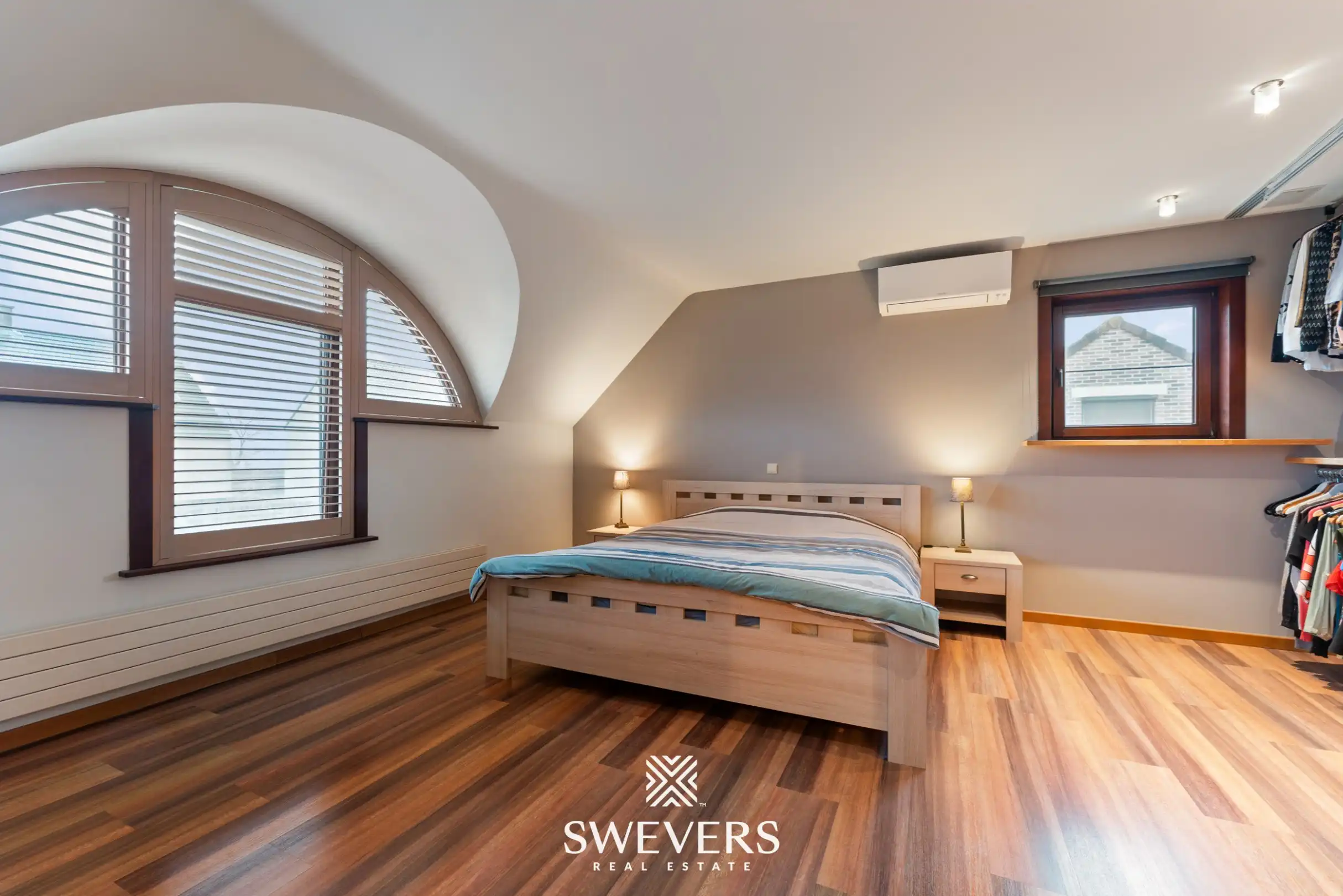 Royale woning met zwembad en 5 slaapkamers foto 11