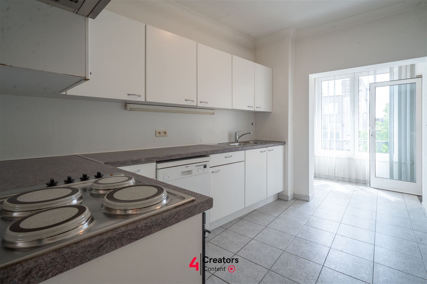 Stijlvol appartement in het bruisende hart van Sint-Niklaas! foto 6