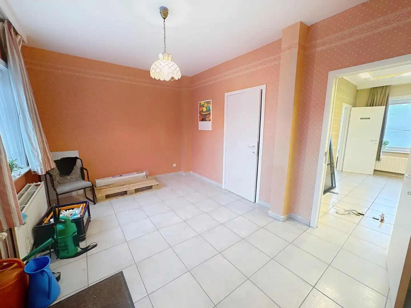 Opbrengsteigendom gelegen in de dorpskern van Merendree foto 4