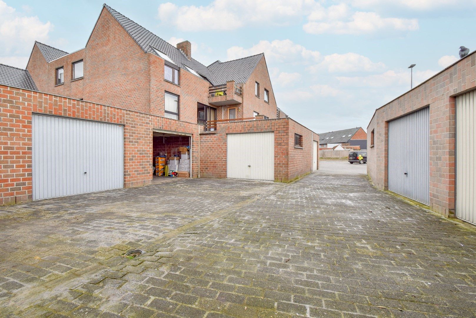 Gezinswoning met drie slaapkamers en garage in centrum Koekelare foto 16
