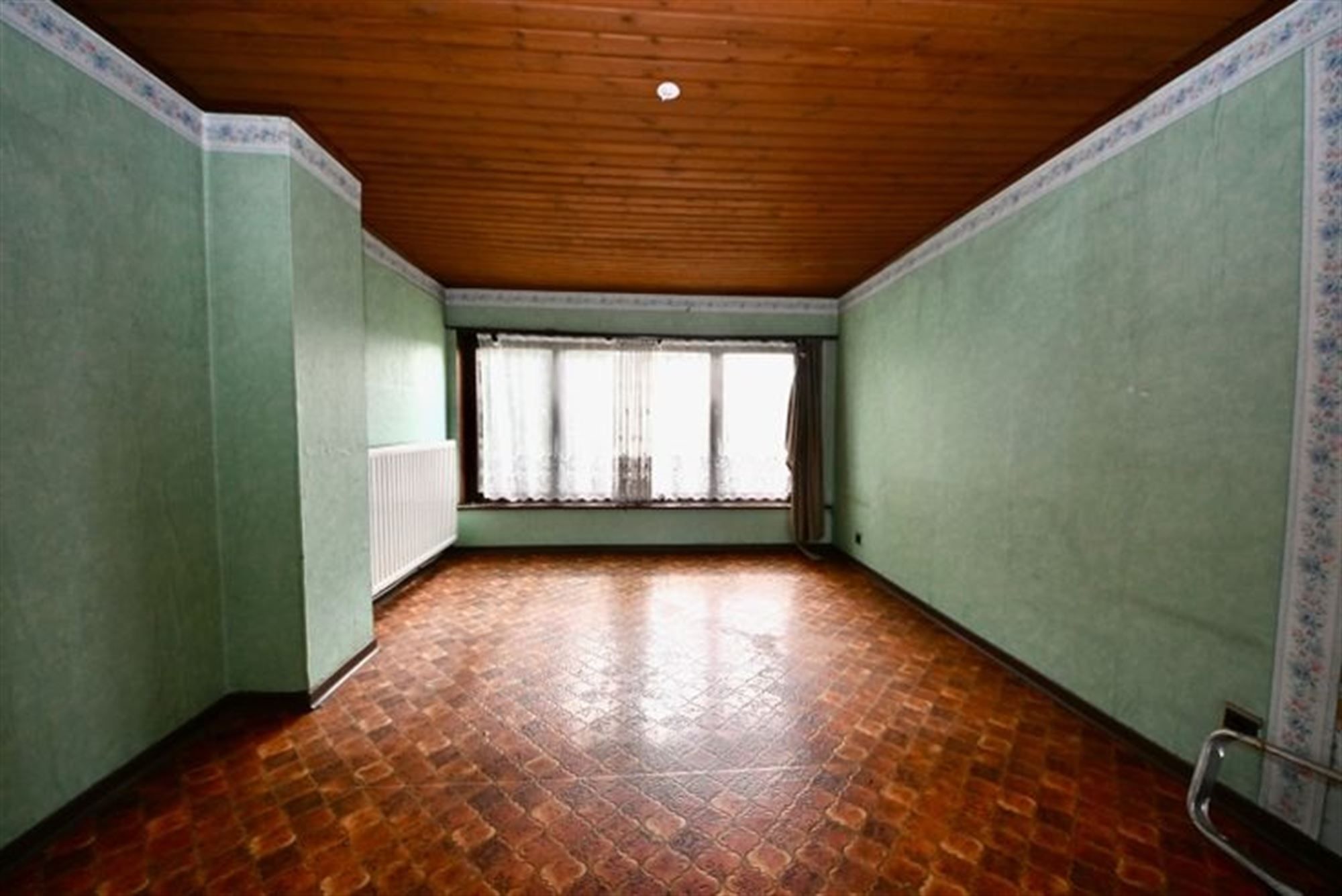Te renoveren woning met 2 slaapkamers en tuin. foto 13