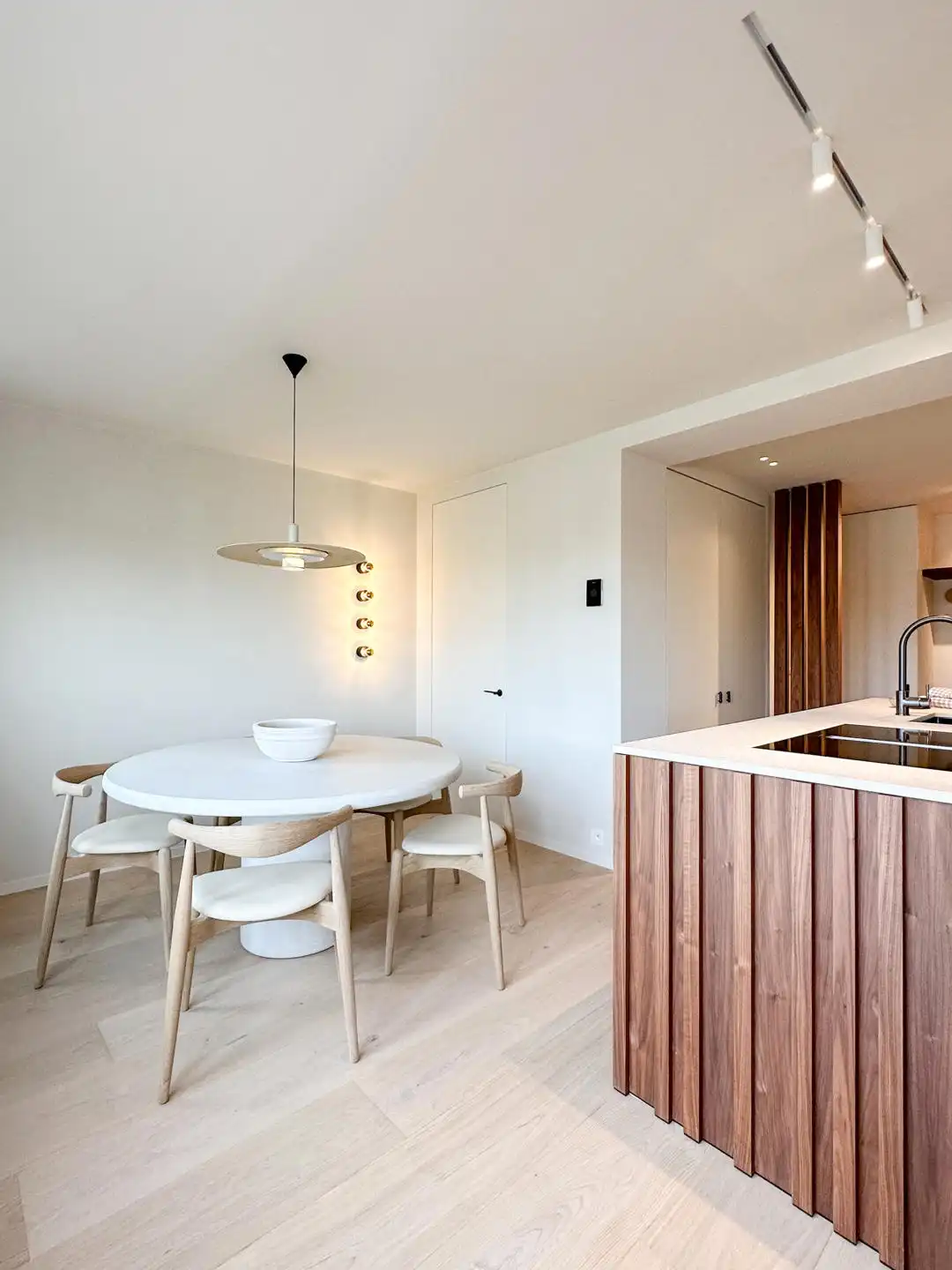 Uitzonderlijk mooi, tijdloos GERENOVEERD 4-slpk. appartement foto 26