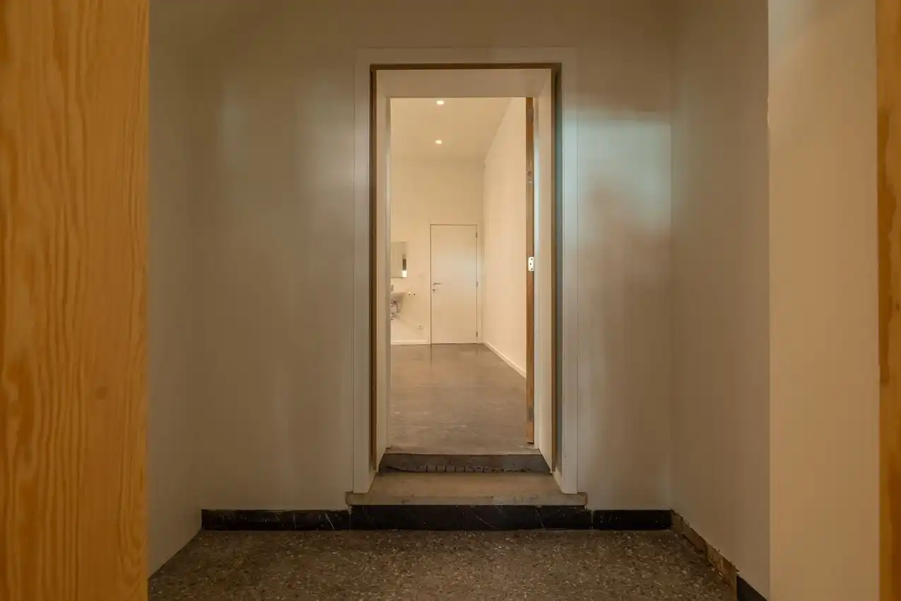 Ruim gelijkvloers appartement met zonnige tuin op toplocatie foto 36