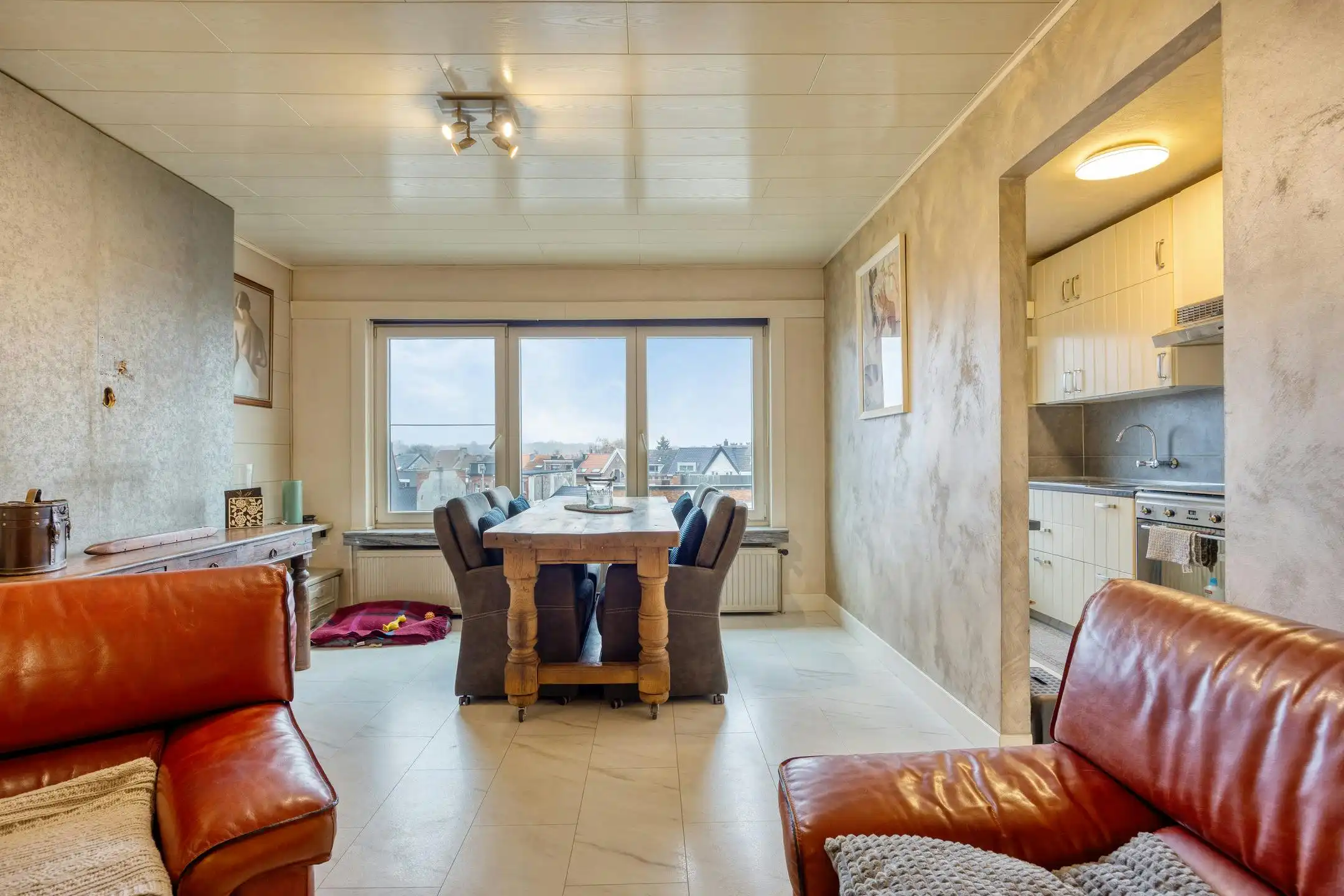 Gezellig appartement met 2 slaapkamers terras en staanplaats foto 2