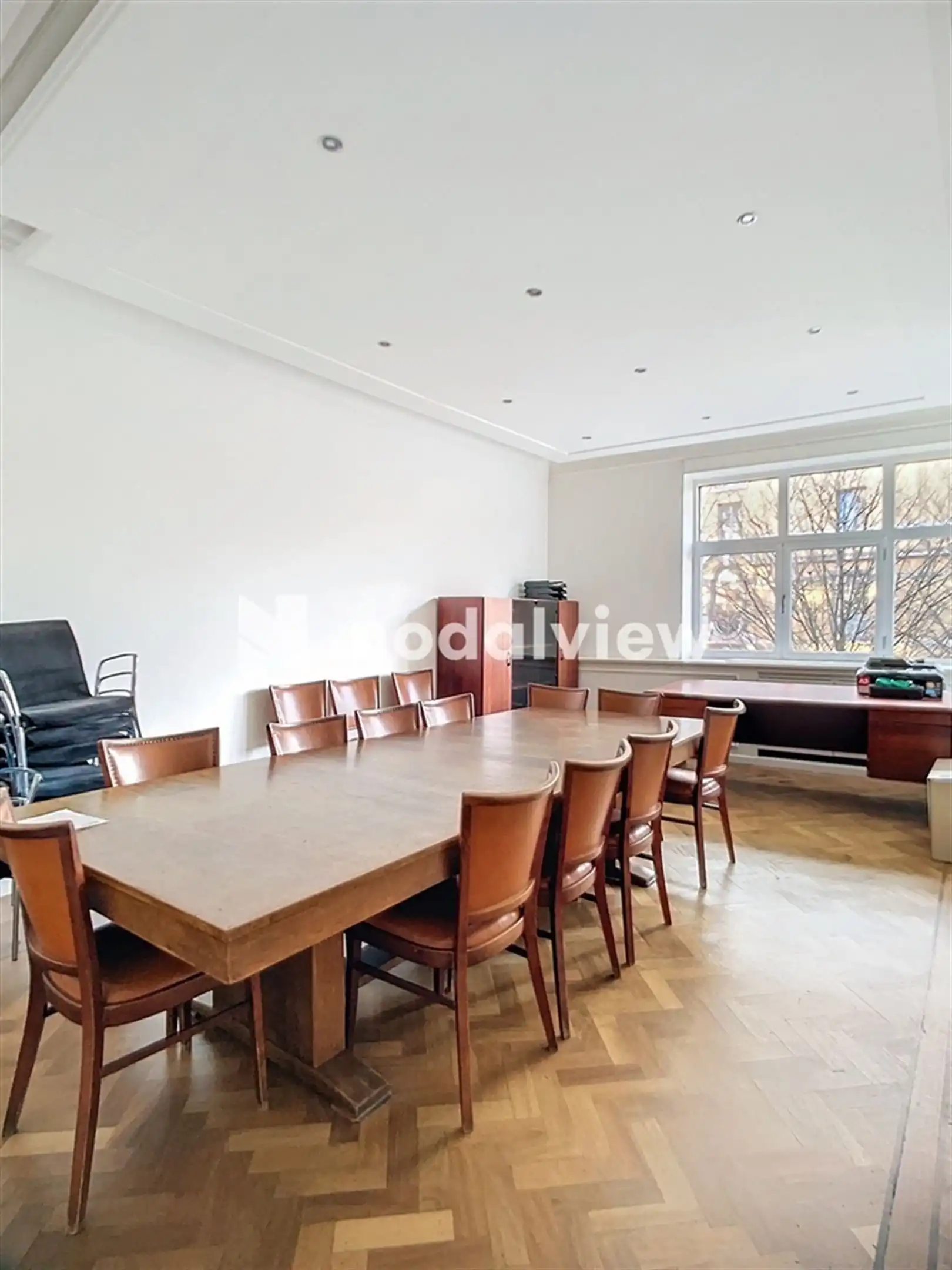 Gerenoveerd kantoorgebouw te huur foto 8