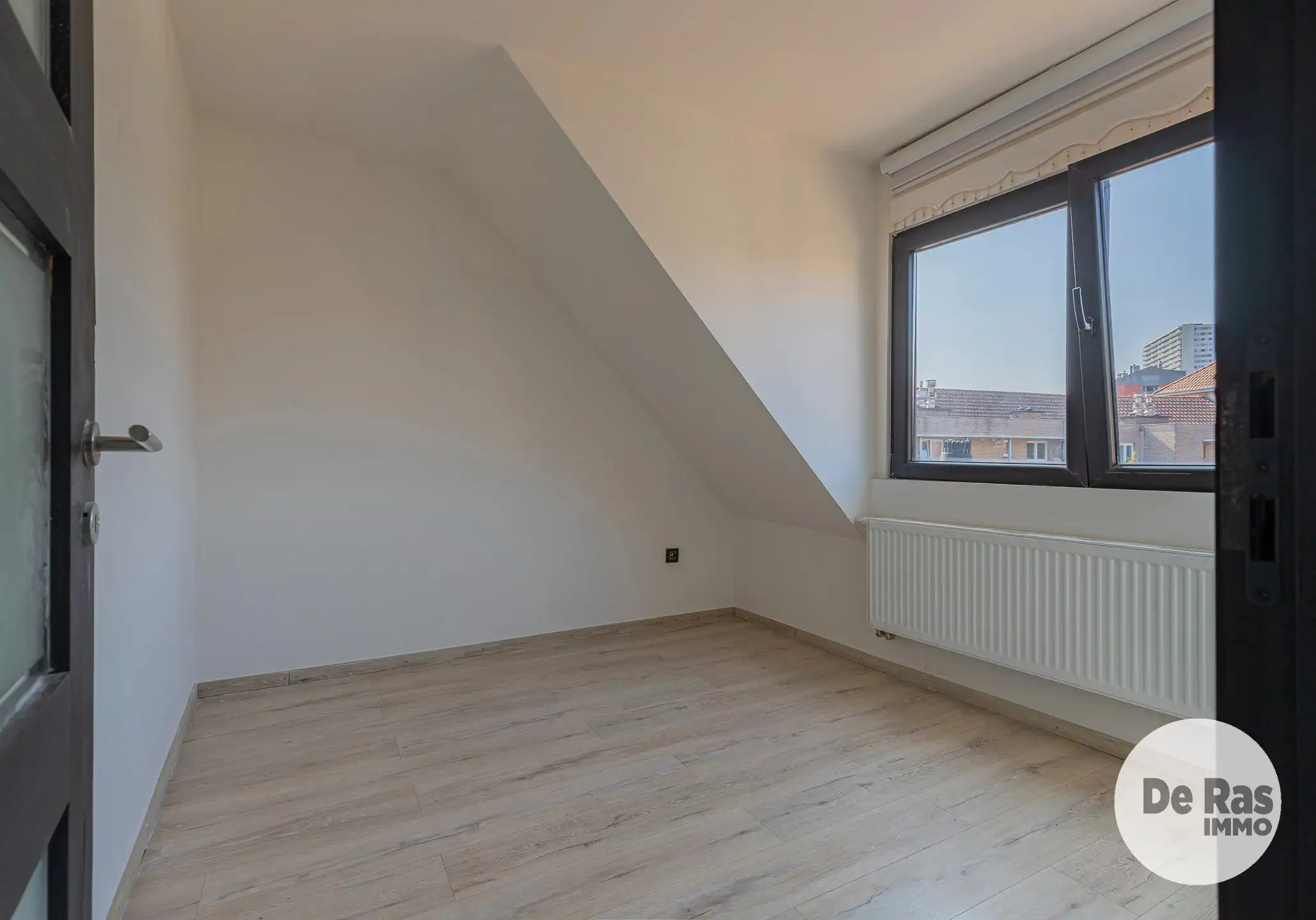 GENT - Instapklare woning met 4 slaapkamers en terras foto 14
