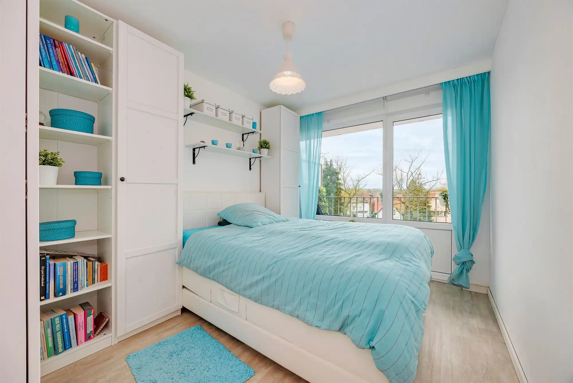 Gerenoveerd 1-slaapappartement met terras te Edegem foto 9