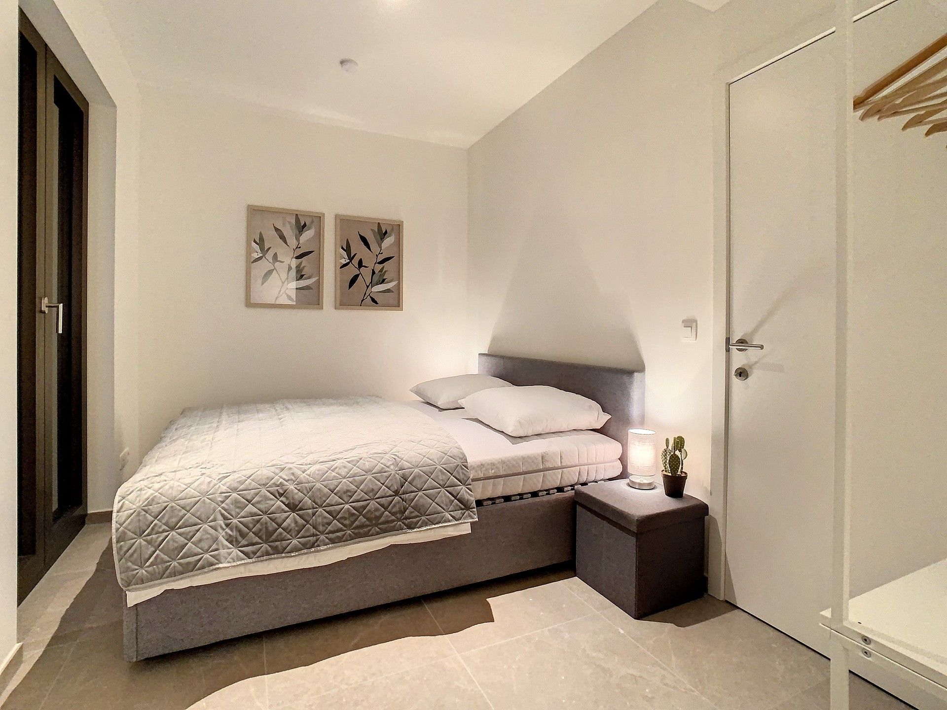 Bemeubelde woning voor korte termijn huur foto 8