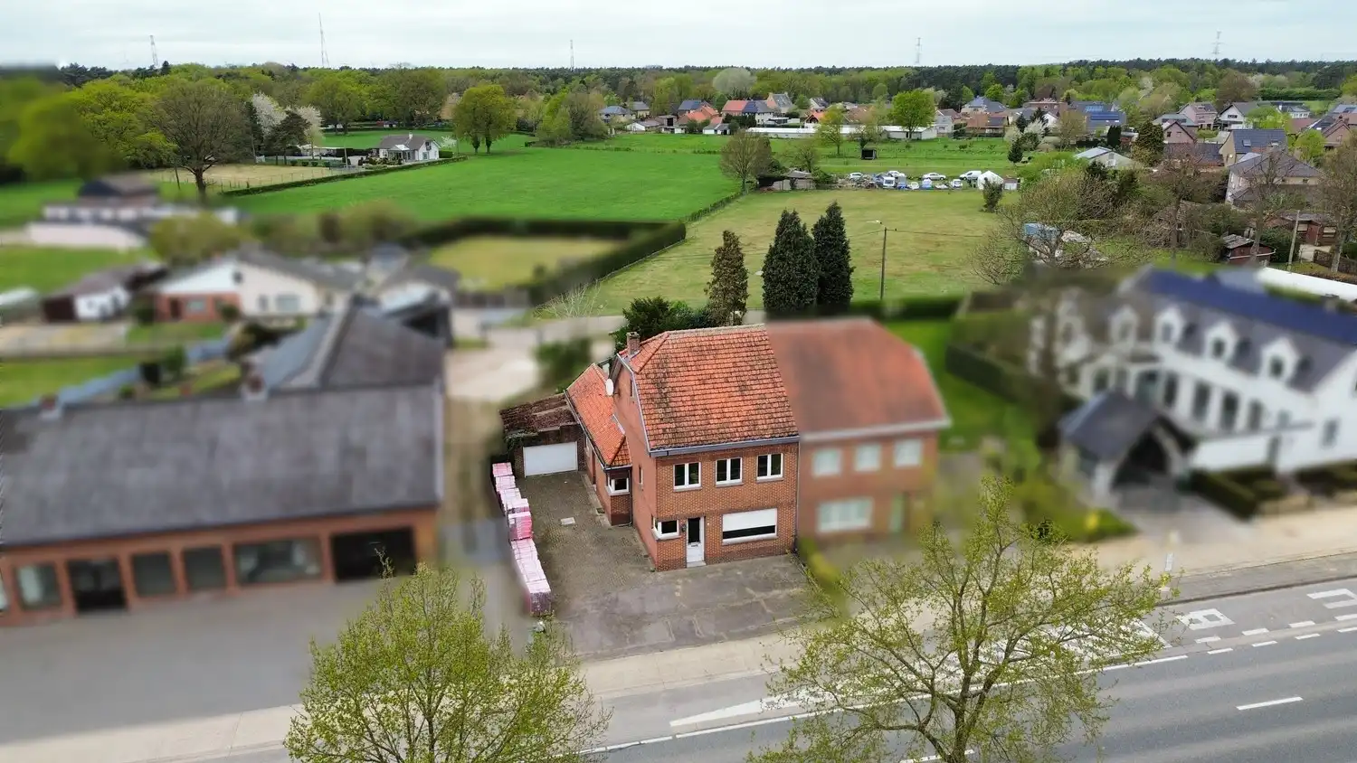 Te renoveren woning met potentieel foto 13