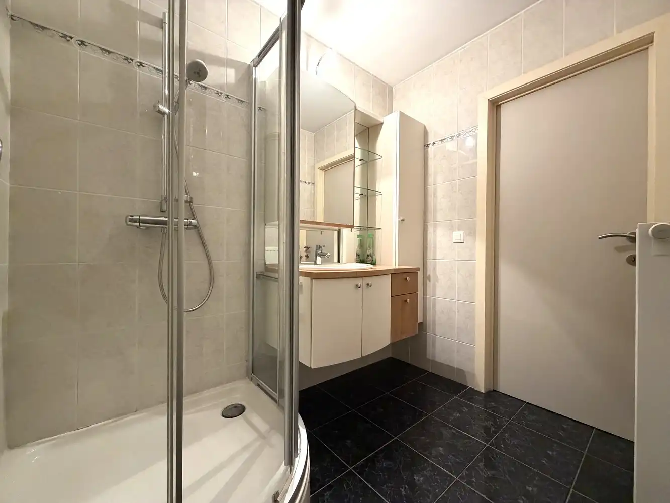 Instapklaar appartement MET garage in Residentie Spanje in het centrum van Koekelare foto 7