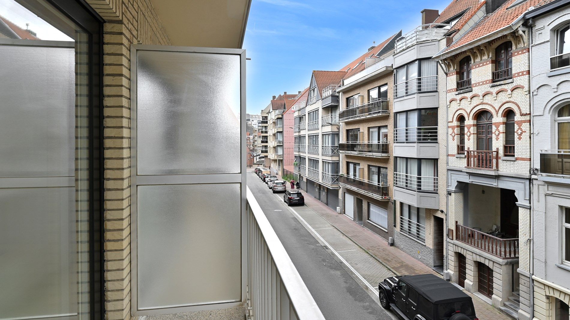 Subliem gerenoveerd appartement aan de Zeedijk foto 8