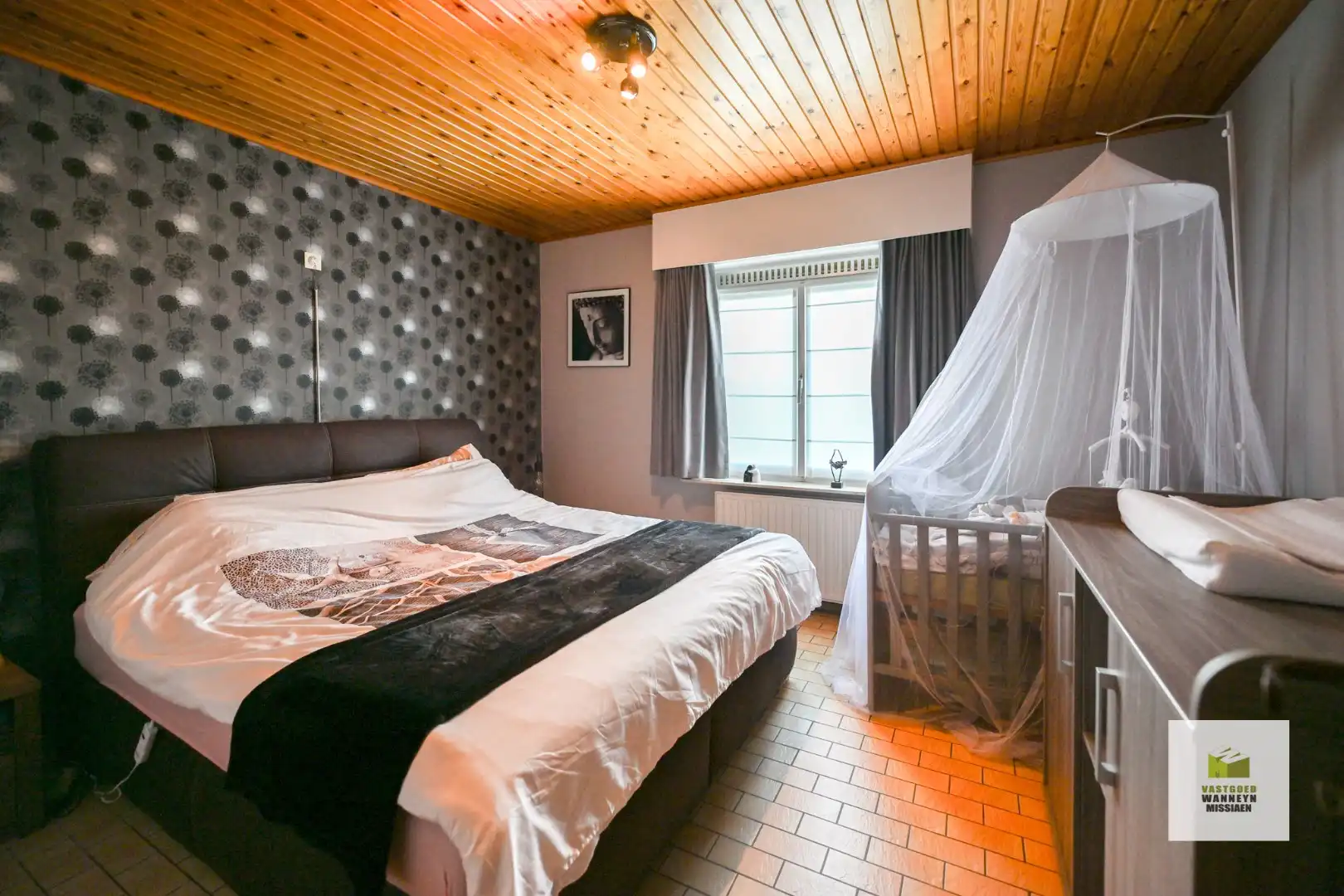 Gelijkvloerse alleenstaande woning met 5 slaapkamers op 657m2 foto 15