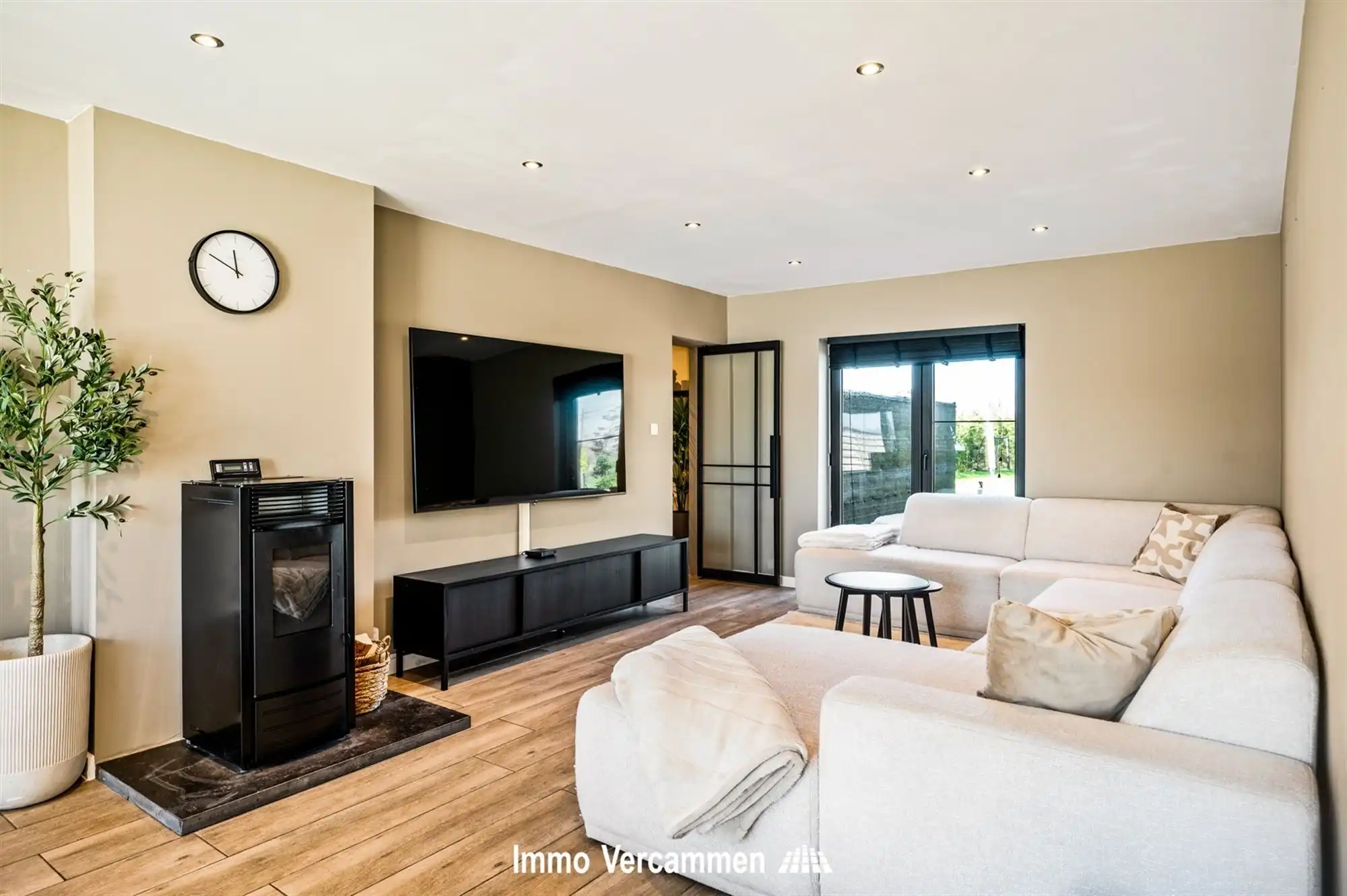Instapklare woning op een unieke locatie te Onze-Lieve-Vrouw-Waver foto 3