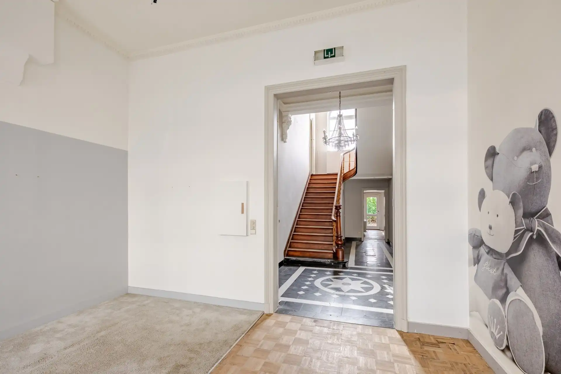 Uniek en uitzonderlijk ruim herenhuis op toplocatie in Aalst  foto 9