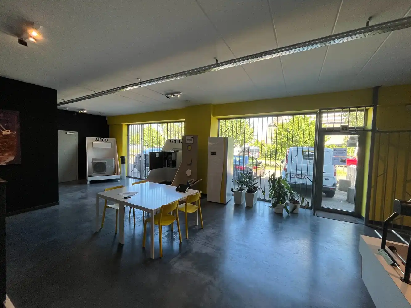 KMO-unit met kantoor foto 16