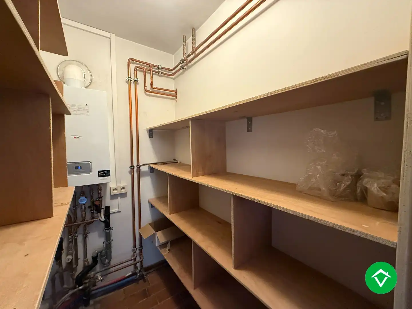 Instapklaar appartement met twee slaapkamers en garage te Roeselare foto 12