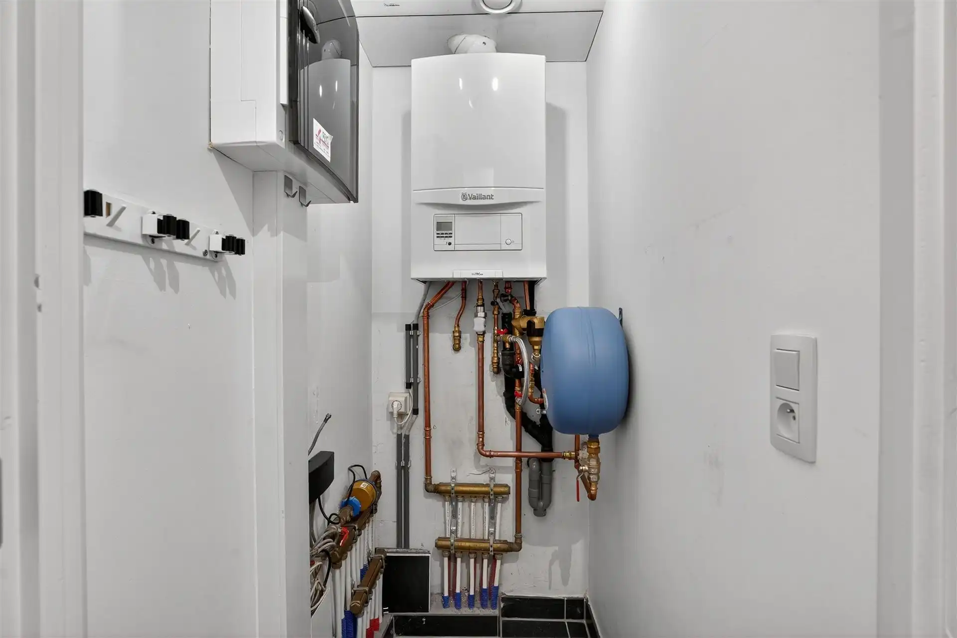 CENTRALE LIGGING / STAANPLAATS foto 24