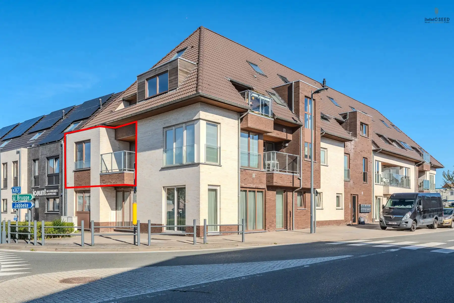 Ruim 2-slaapkamerappartement met zonneterras en eigen autostaanplaats foto {{pictureIndex}}