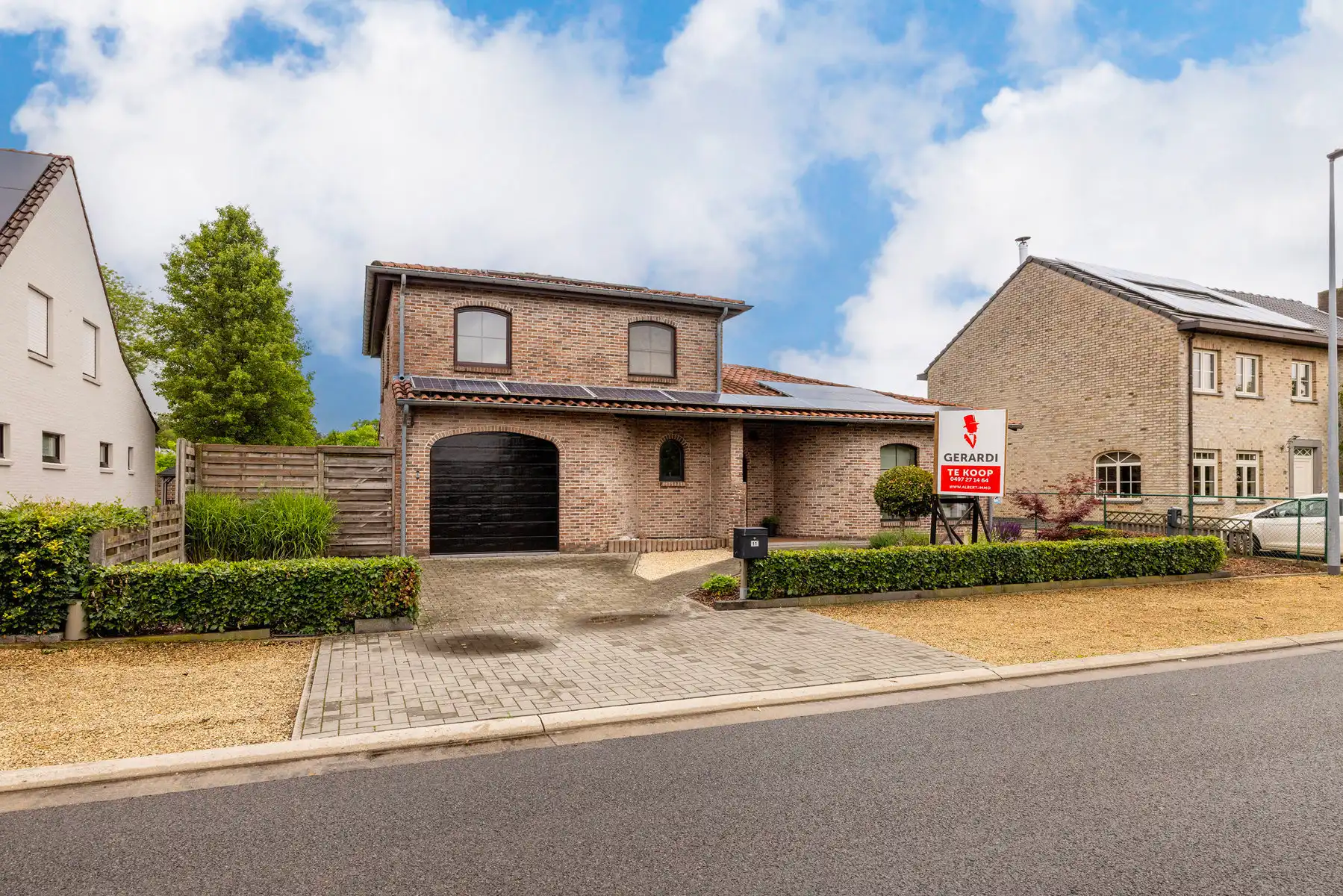 Ruime gezinswoning met garage en tuin op 557m2 grond foto 29
