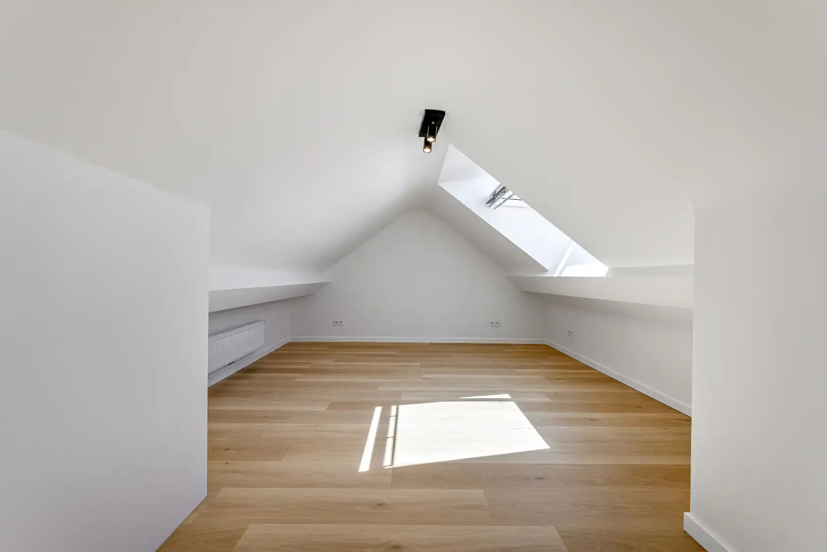 Stijlvol 1 slaapkamerappartement  met terrasje nabij Station Gent-Sint-Pieters foto 7