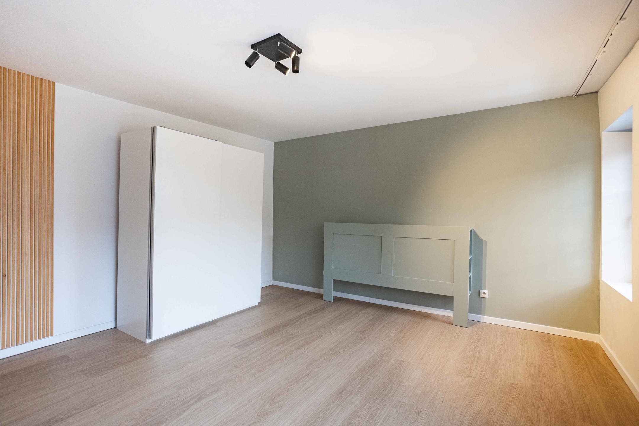 Knap gerenoveerde woning op een goeie locatie foto 10