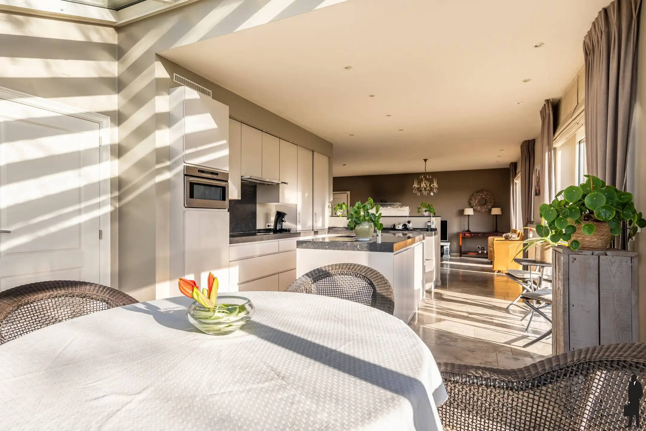 Landelijk gelegen woning in Minderhout op ca 9.000 m² grond foto 24