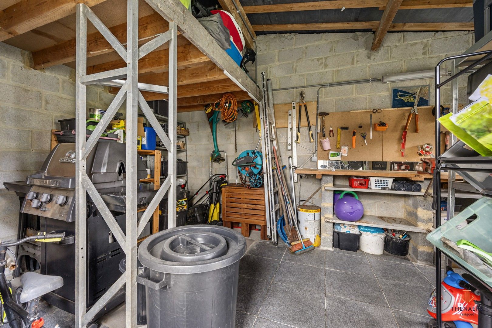 Bel-etage met polyvalente ruimte, garage en grote terrassen. foto 21