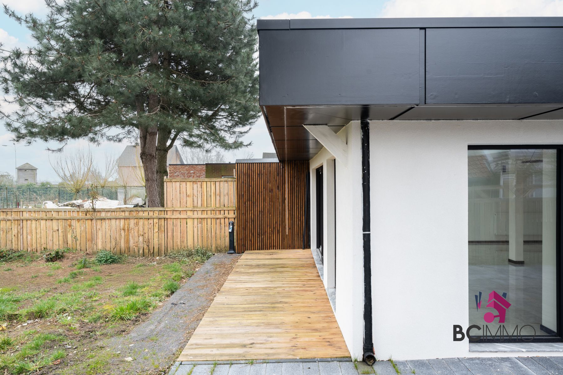 Ruime gerenoveerde woning in Hasselt-Kuringen foto 6