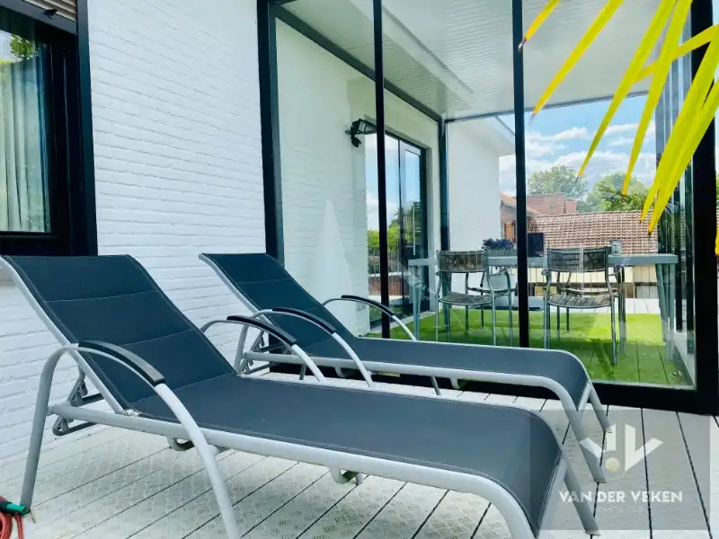 GEMEUBELD APPARTEMENT MET 2 SLPK foto 3