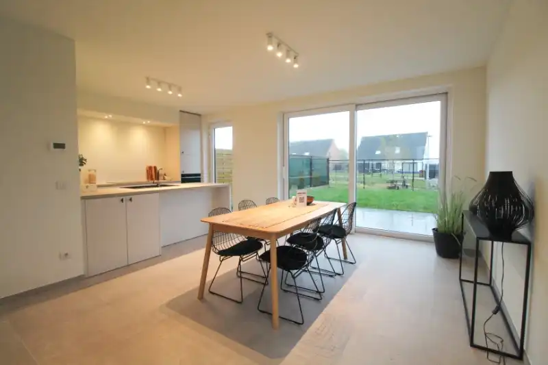 Energiezuinige halfopen woning in Meulebeke foto 4