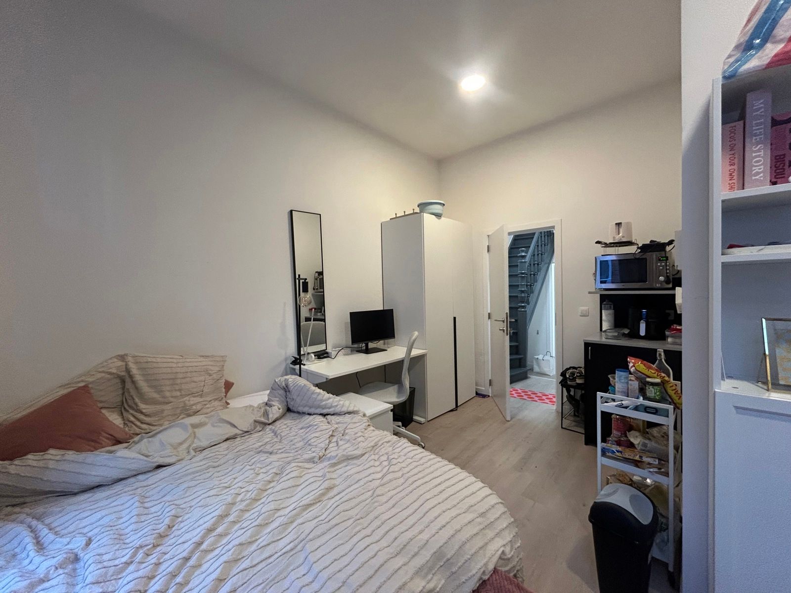 Ruime kamer privatief sanitair Leuven foto 4