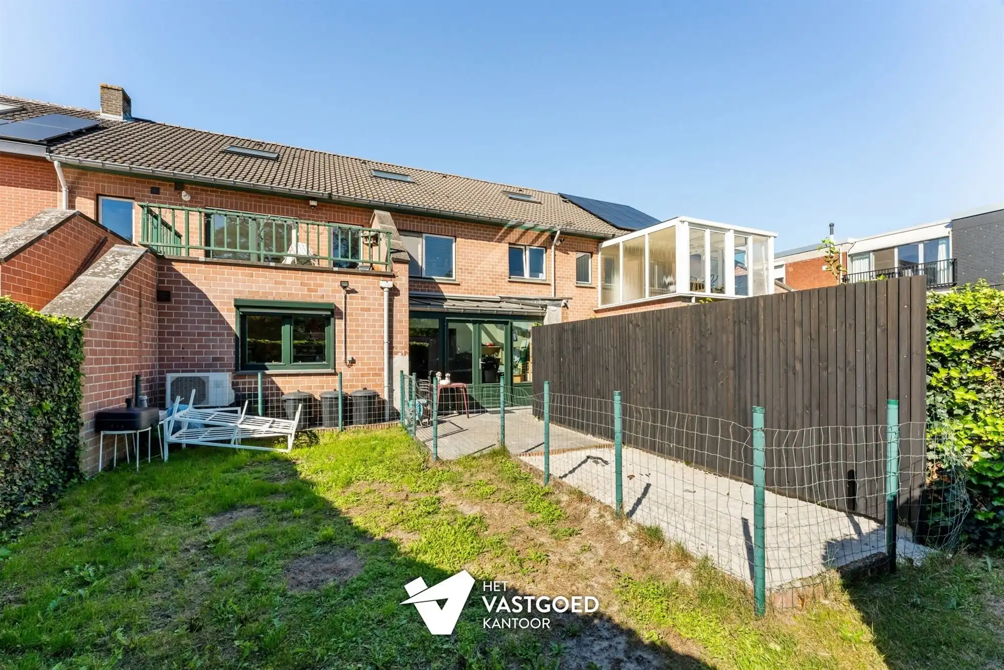 GELIJKVLOERS APPARTEMENT MET STAANPLAATS EN AFGESLOTEN GARAGE TE BERINGEN foto 27